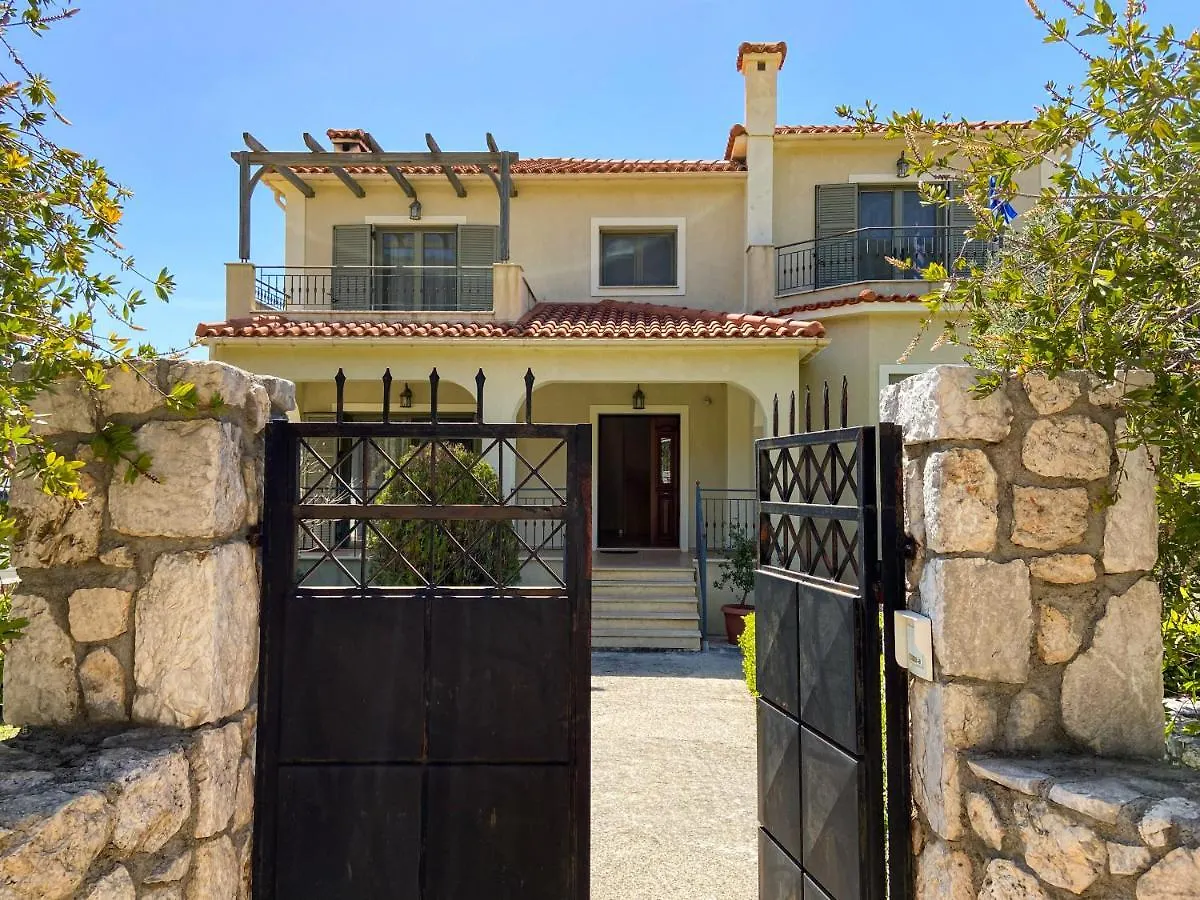 Prázdninový dům Villa Carousos Razáta