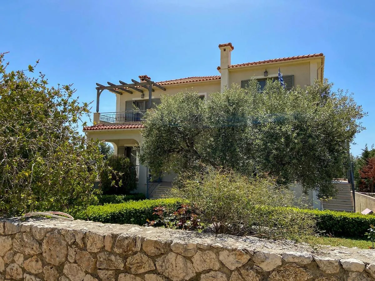 Villa Carousos Razáta 0*,