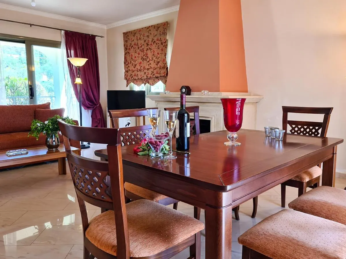 Prázdninový dům Villa Carousos Razáta